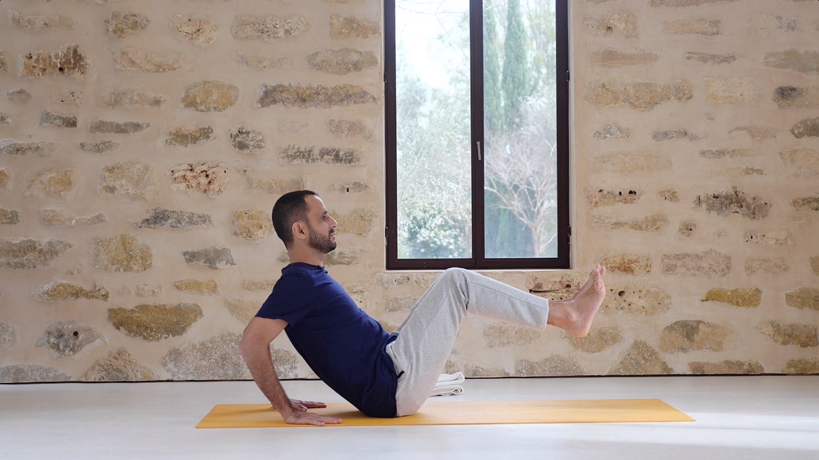 תרגול לכל גיל- ישיבה על מזרן